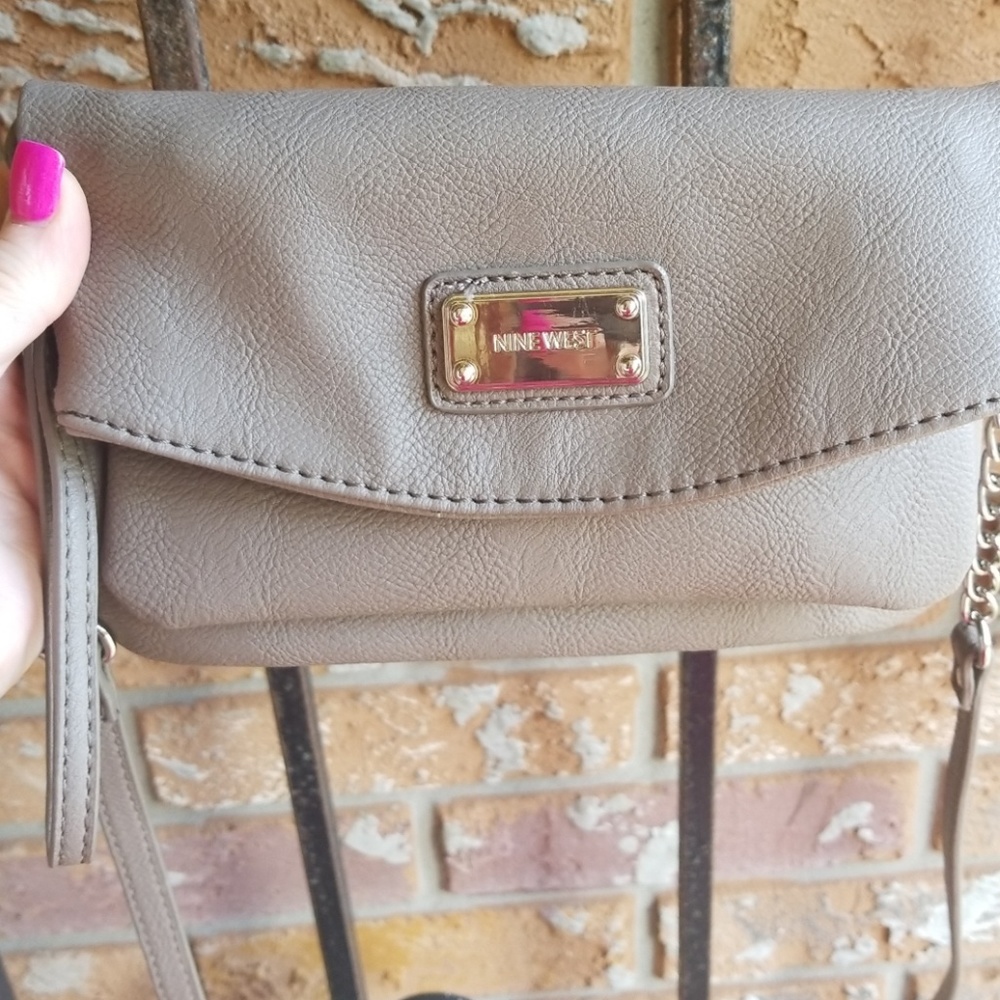 💲SOLD💲Nine West crossbody handbag